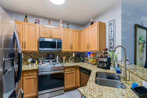 House in Homestead, Florida 3 bedrooms, 146.79 sq.m. № 1887551 - photo 14
