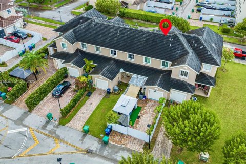 House in Homestead, Florida 3 bedrooms, 146.79 sq.m. № 1887551 - photo 28