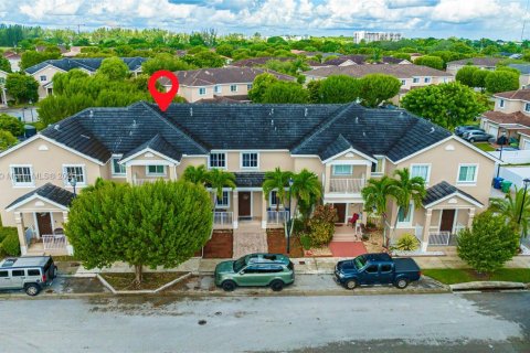 House in Homestead, Florida 3 bedrooms, 146.79 sq.m. № 1887551 - photo 9