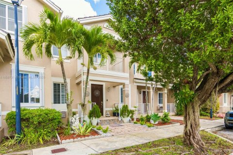 House in Homestead, Florida 3 bedrooms, 146.79 sq.m. № 1887551 - photo 2