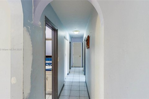 House in Palmetto Bay, Florida 4 bedrooms, 134.89 sq.m. № 1697034 - photo 18