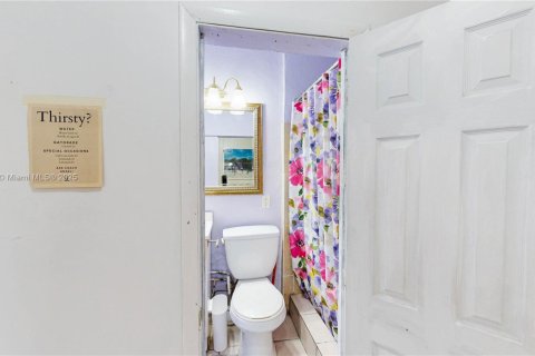 House in Palmetto Bay, Florida 4 bedrooms, 134.89 sq.m. № 1697034 - photo 14