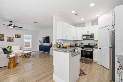Villa ou maison à vendre à Clearwater, Floride: 3 chambres, 148.18 m2 № 2413641 - photo 9