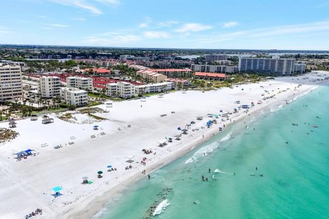 Copropriété à vendre à Sarasota, Floride: 2 chambres, 111.85 m2 № 2387573 - photo 30