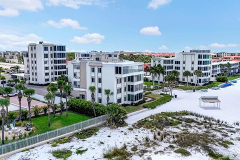 Copropriété à vendre à Sarasota, Floride: 2 chambres, 111.85 m2 № 2387573 - photo 23