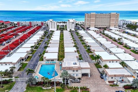 Copropriété à vendre à Sarasota, Floride: 2 chambres, 111.85 m2 № 2387573 - photo 24