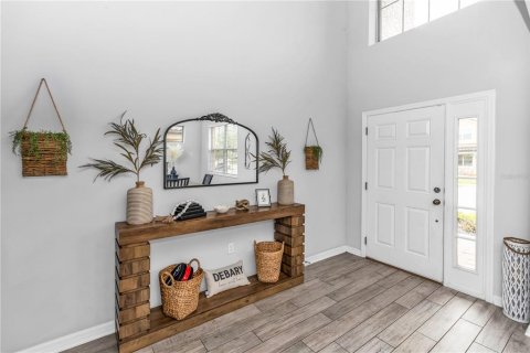 House in DeBary, Florida 5 bedrooms, 357.86 sq.m. № 2114511 - photo 6