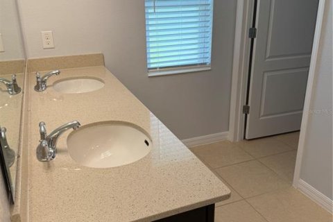 House in Groveland, Florida 4 bedrooms, 158.96 sq.m. № 1907413 - photo 10