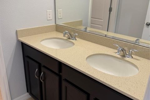 House in Groveland, Florida 4 bedrooms, 158.96 sq.m. № 1907413 - photo 17