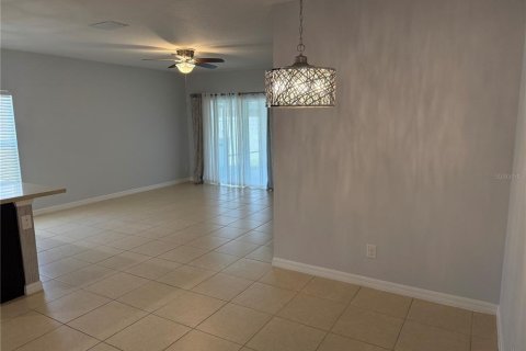 House in Groveland, Florida 4 bedrooms, 158.96 sq.m. № 1907413 - photo 6