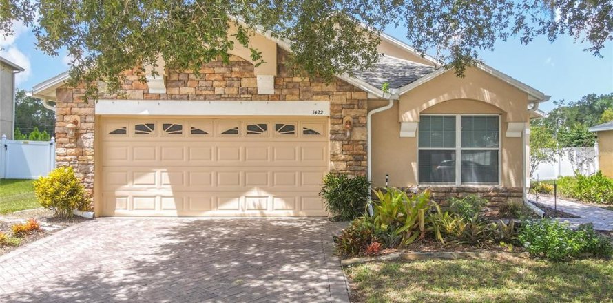 Casa en Eustis, Florida 3 dormitorios, 161.37 m2 № 1886449