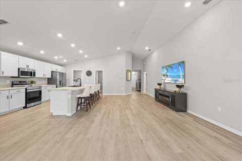 Villa ou maison à vendre à Polk City, Floride: 4 chambres, 190.73 m2 № 2429051 - photo 11