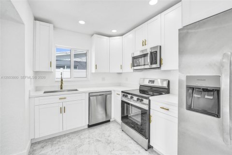 House in Hollywood, Florida 3 bedrooms № 2068912 - photo 26