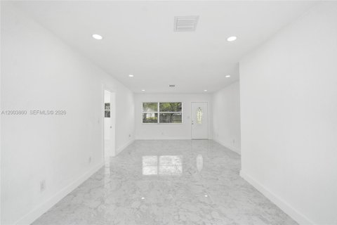 House in Hollywood, Florida 3 bedrooms № 2068912 - photo 21