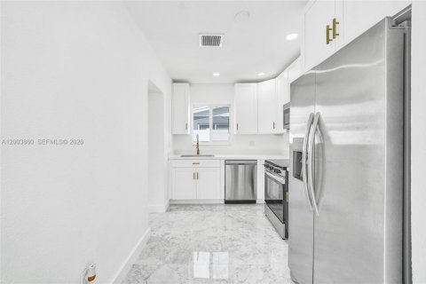 House in Hollywood, Florida 3 bedrooms № 2068912 - photo 25