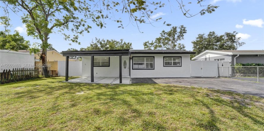 House in Hollywood, Florida 3 bedrooms № 2068912