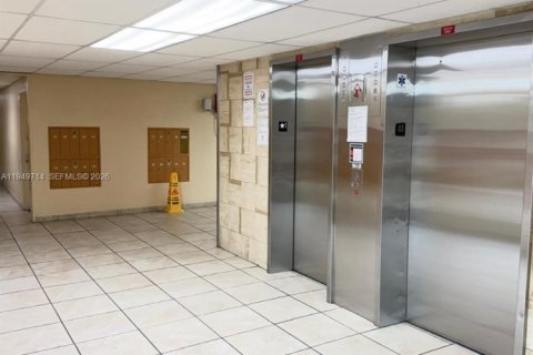 Appartement à louer à Hialeah, Floride: 2 chambres, 82.68 m2 № 2007292 - photo 7