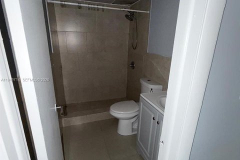 Appartement à louer à Hialeah, Floride: 2 chambres, 82.68 m2 № 2007292 - photo 20