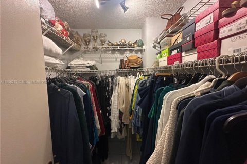 Copropriété à vendre à Miami, Floride: 1 chambre, 70.42 m2 № 2012302 - photo 28