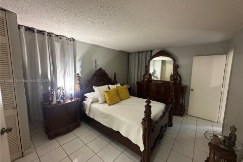 Copropriété à vendre à Miami, Floride: 1 chambre, 70.42 m2 № 2012302 - photo 27