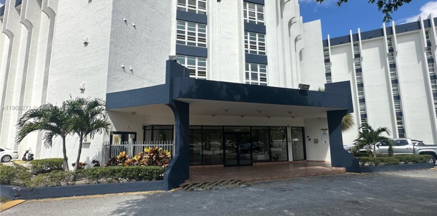 Condo à Miami, Floride, 1 chambre  № 2012302