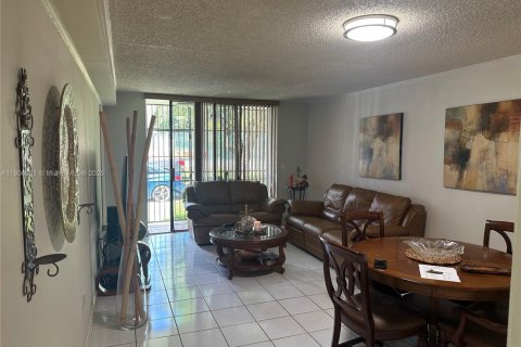 Copropriété à vendre à Miami, Floride: 1 chambre, 70.42 m2 № 2012302 - photo 20