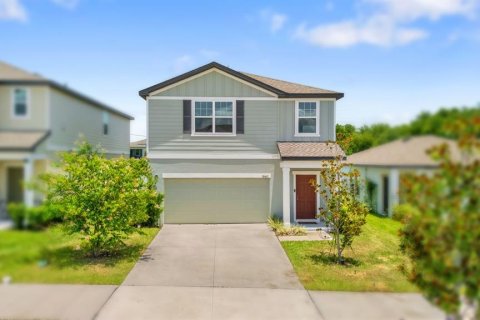 House in Dade City, Florida 3 bedrooms, 169.64 sq.m. № 2208564 - photo 2