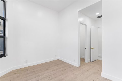 Casa en venta en Boca Raton, Florida, 4 dormitorios, 264.4 m2 № 2183480 - foto 11