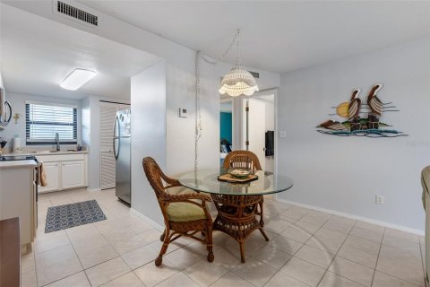 Copropriété à vendre à Ormond Beach, Floride: 2 chambres, 81.1 m2 № 2151334 - photo 8