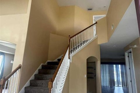 Casa en alquiler en Kissimmee, Florida, 5 dormitorios, 319.58 m2 № 1856161 - foto 2