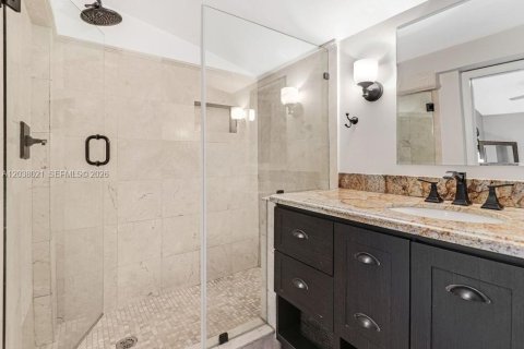 Снять в аренду виллу или дом в Майами, Флорида 4 спальни, 200.67м2, № 2155063 - фото 12