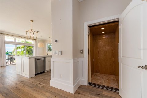 Casa en alquiler en Redington Beach, Florida, 5 dormitorios, 326.18 m2 № 1919222 - foto 8