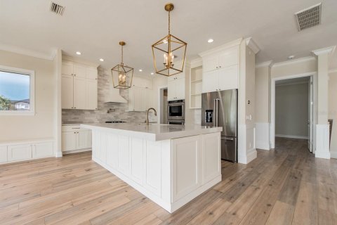Casa en alquiler en Redington Beach, Florida, 5 dormitorios, 326.18 m2 № 1919222 - foto 10