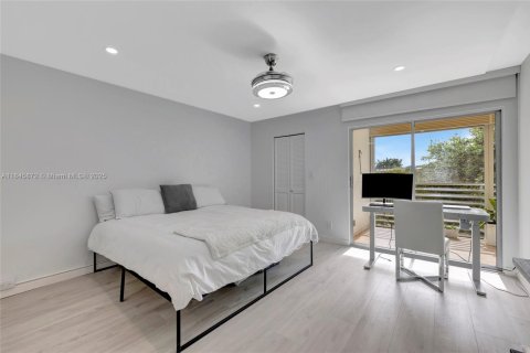 Condo in Coconut Creek, Florida, 2 bedrooms  № 1844026 - photo 11