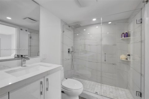 Condo in Coconut Creek, Florida, 2 bedrooms  № 1844026 - photo 14
