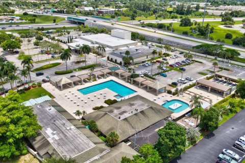 Condo in Coconut Creek, Florida, 2 bedrooms  № 1844026 - photo 27