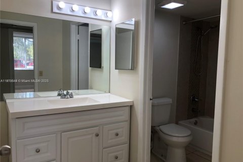 Copropriété à vendre à Plantation, Floride: 2 chambres, 87.33 m2 № 1968858 - photo 12