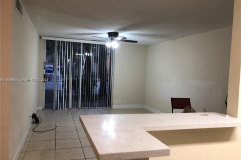 Copropriété à vendre à Plantation, Floride: 2 chambres, 87.33 m2 № 1968858 - photo 5