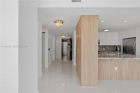 Copropriété à vendre à North Bay Village, Floride: 3 chambres, 170.94 m2 № 2183266 - photo 17