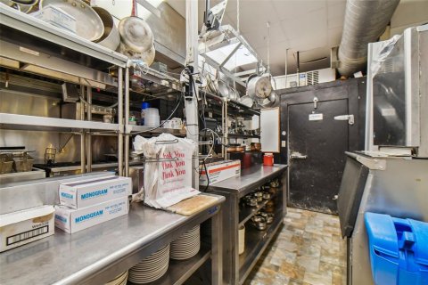 Propiedad comercial en alquiler en Lakeland, Florida, 936.45 m2 № 1561136 - foto 21