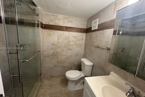 Apartamento en alquiler en Miami Beach, Florida, 3 dormitorios № 1984219 - foto 6