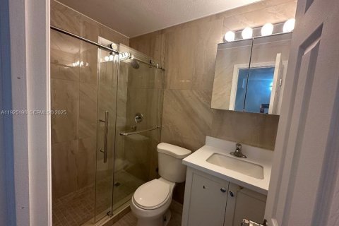 Apartamento en alquiler en Miami Beach, Florida, 3 dormitorios № 1984219 - foto 8