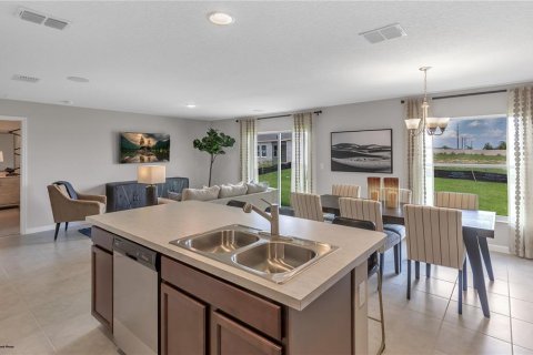 House in Tavares, Florida 3 bedrooms, 130.71 sq.m. № 1919795 - photo 6