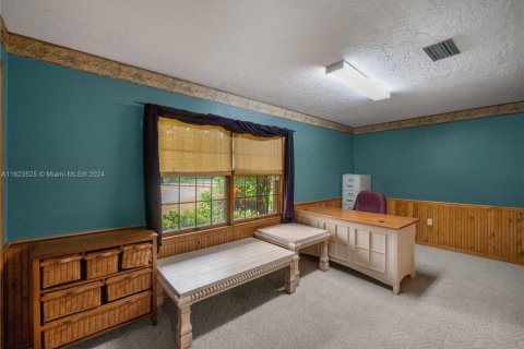 House in Okeechobee, Florida 5 bedrooms, 381.55 sq.m. № 1861259 - photo 19