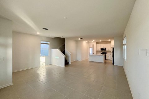 Villa ou maison à louer à Clermont, Floride: 4 chambres, 187.94 m2 № 2151297 - photo 3