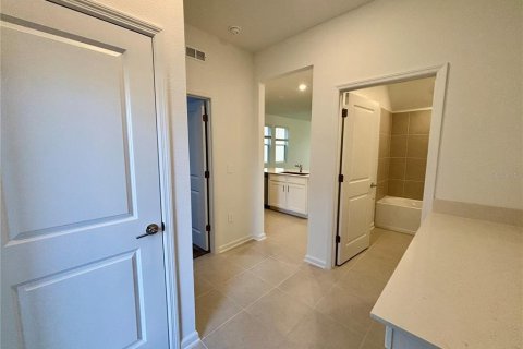 Villa ou maison à louer à Clermont, Floride: 4 chambres, 187.94 m2 № 2151297 - photo 12