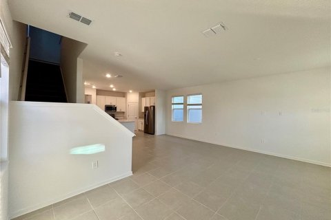 Villa ou maison à louer à Clermont, Floride: 4 chambres, 187.94 m2 № 2151297 - photo 2