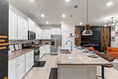 Adosado en venta en Davenport, Florida, 5 dormitorios, 211.91 m2 № 2214722 - foto 14