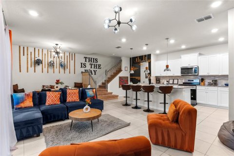 Adosado en venta en Davenport, Florida, 5 dormitorios, 211.91 m2 № 2214722 - foto 8
