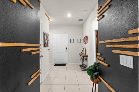 Adosado en venta en Davenport, Florida, 5 dormitorios, 211.91 m2 № 2214722 - foto 3